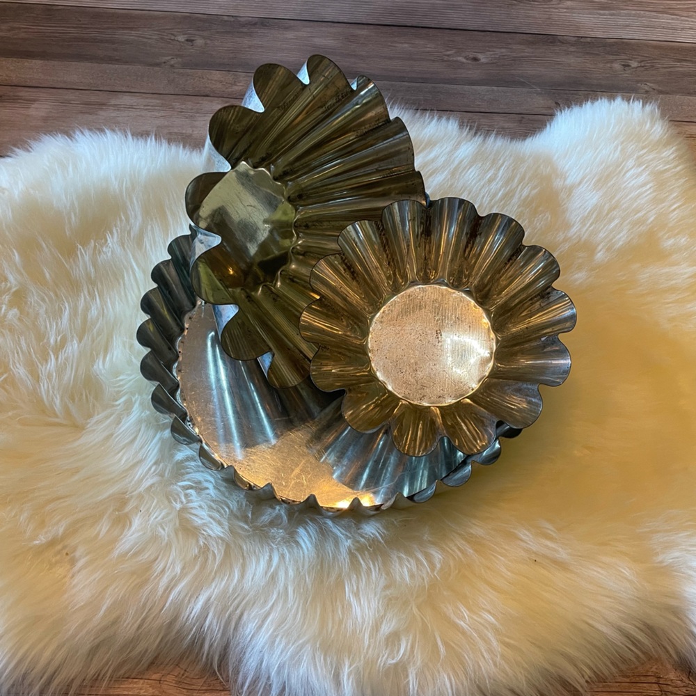 Vintage French Scalloped Tins ~ Set of 3